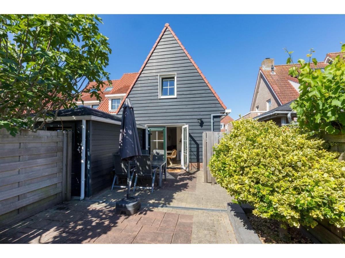 Quietly Located House Within Walking Distance Of The Beach Domburg Exteriör bild