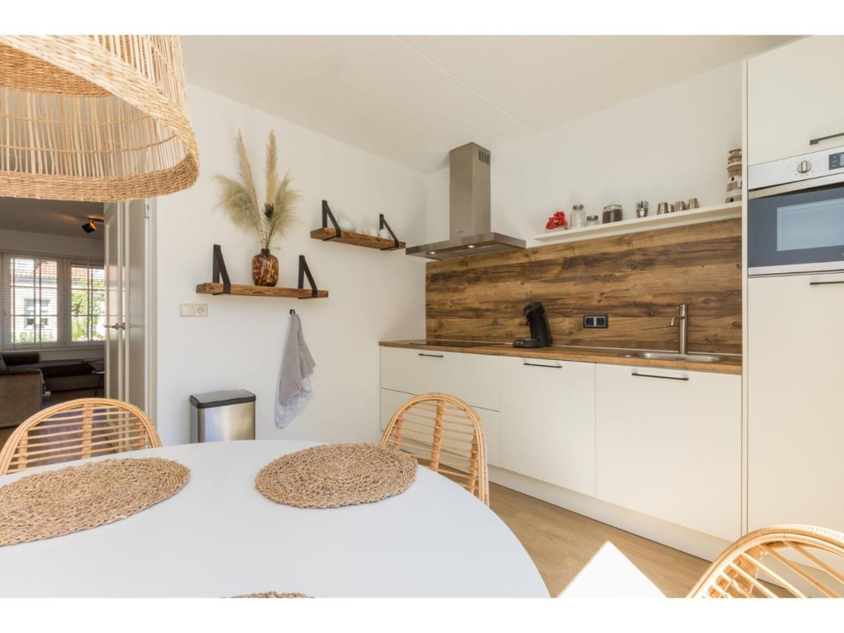 Quietly Located House Within Walking Distance Of The Beach Domburg Exteriör bild