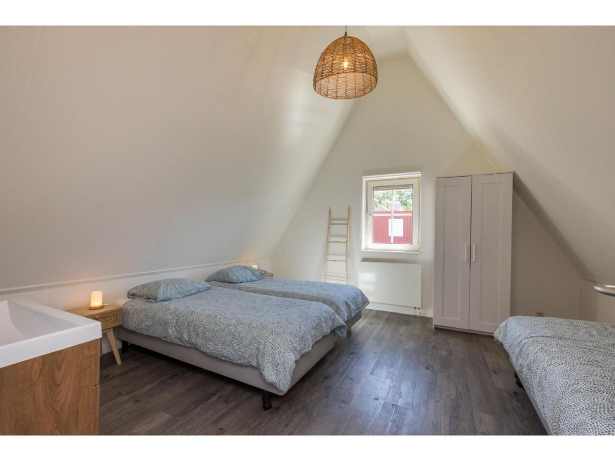 Quietly Located House Within Walking Distance Of The Beach Domburg Exteriör bild